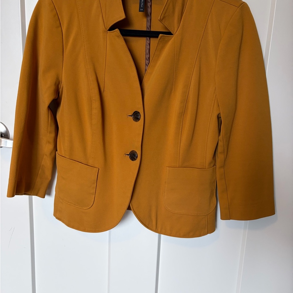 Le Chateau Golden Blazer
